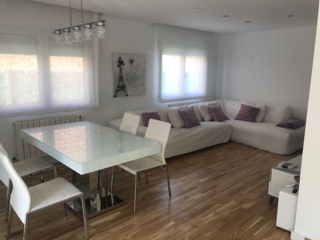 Borgona Nice Home מראה חיצוני תמונה